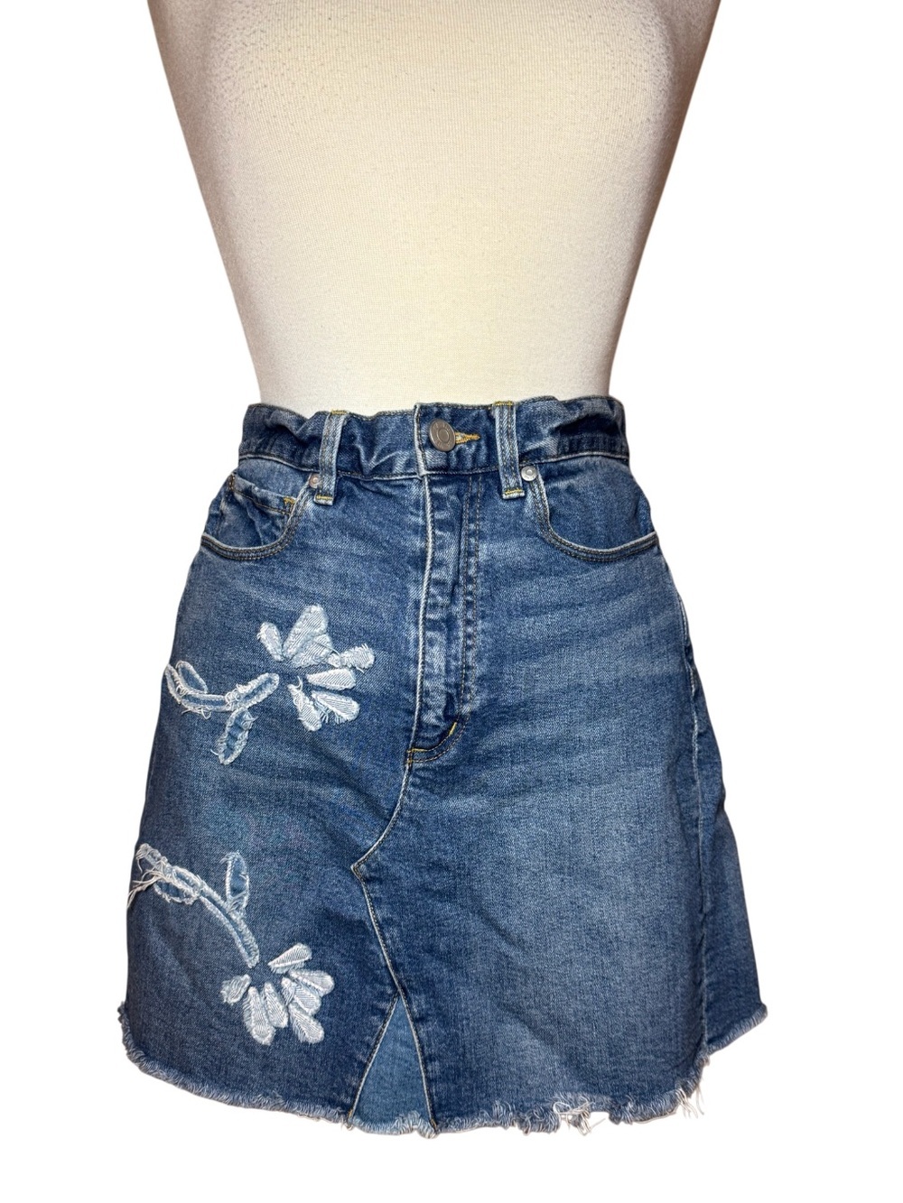 La Vie Rebecca Taylor Denim Floral Embroidered Mini Skirt-Size 28
